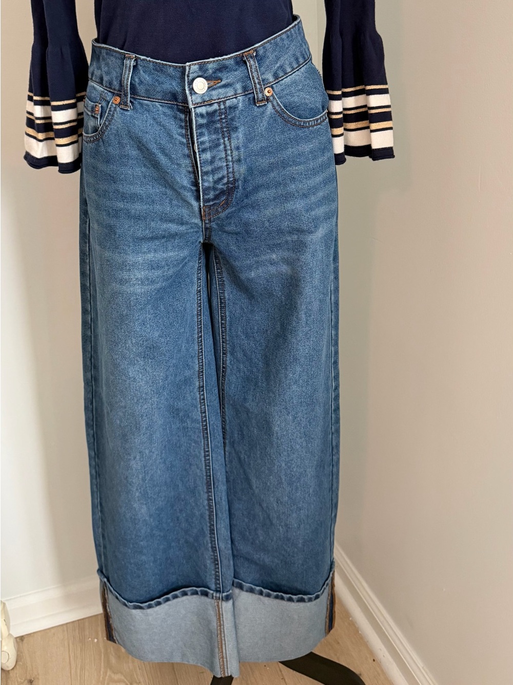 RSQ Wide Leg Jeans Size 25 Medium Wash Oversized Cuff High Rise 100% Cotton